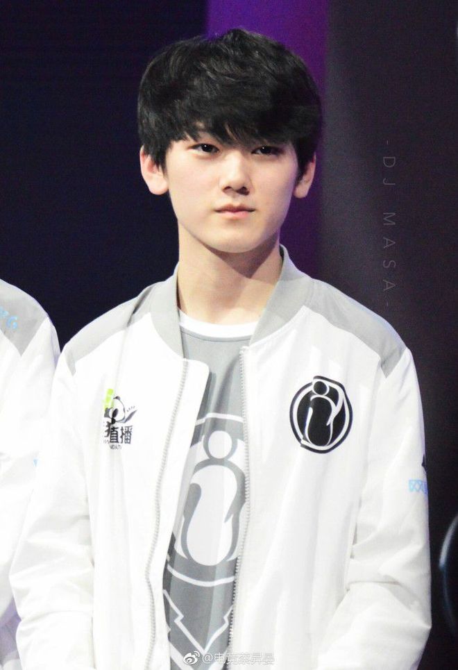 Weibo Gaming 官方：前 LNG Esports 辅助选手 Hang 加入团队