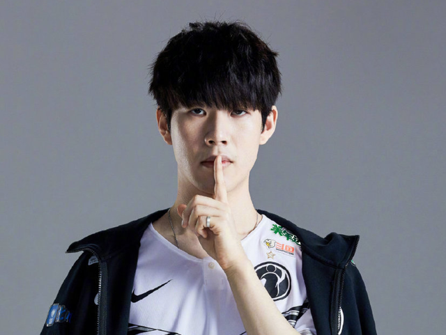 ThunderTalk Gaming 教练：我对QiuQiu今天的评价就是拉满了